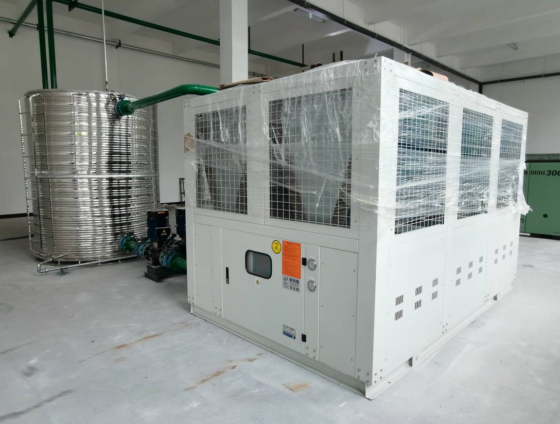 东风二汽公司风冷螺杆式冷水机应用案例