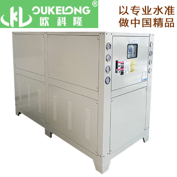 40匹水冷箱式冷水机